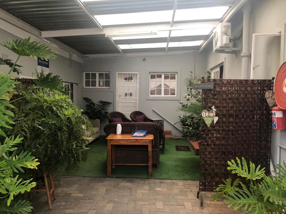 Acacia Westdene B&B Bloemfontein Bagian luar foto