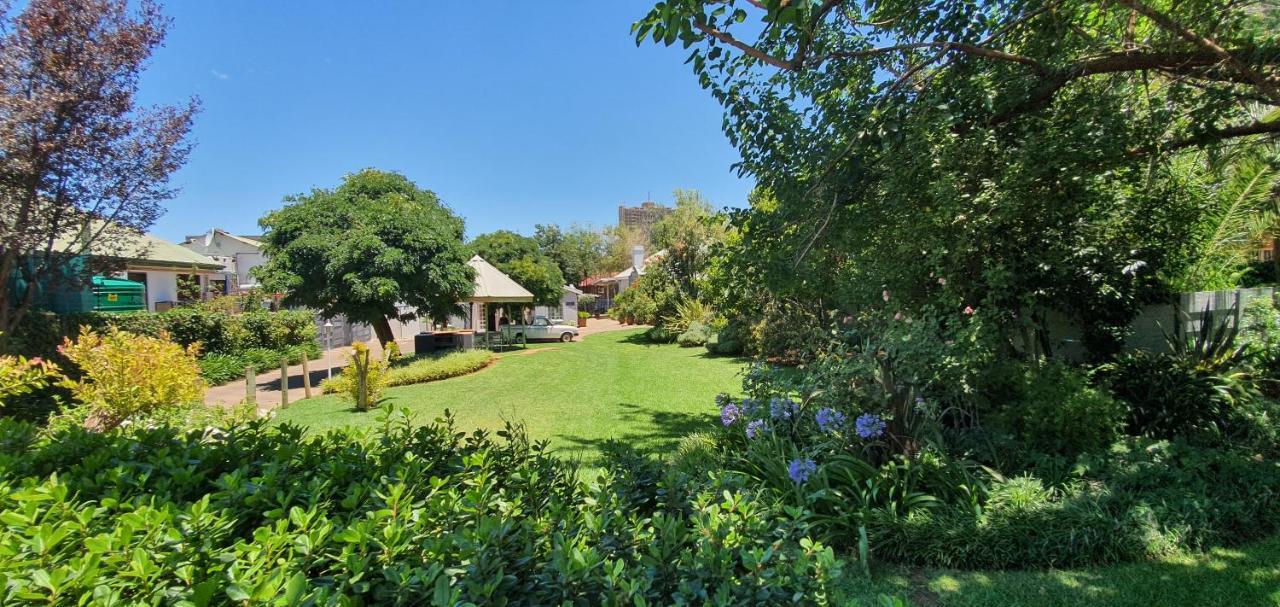Acacia Westdene B&B Bloemfontein Bagian luar foto