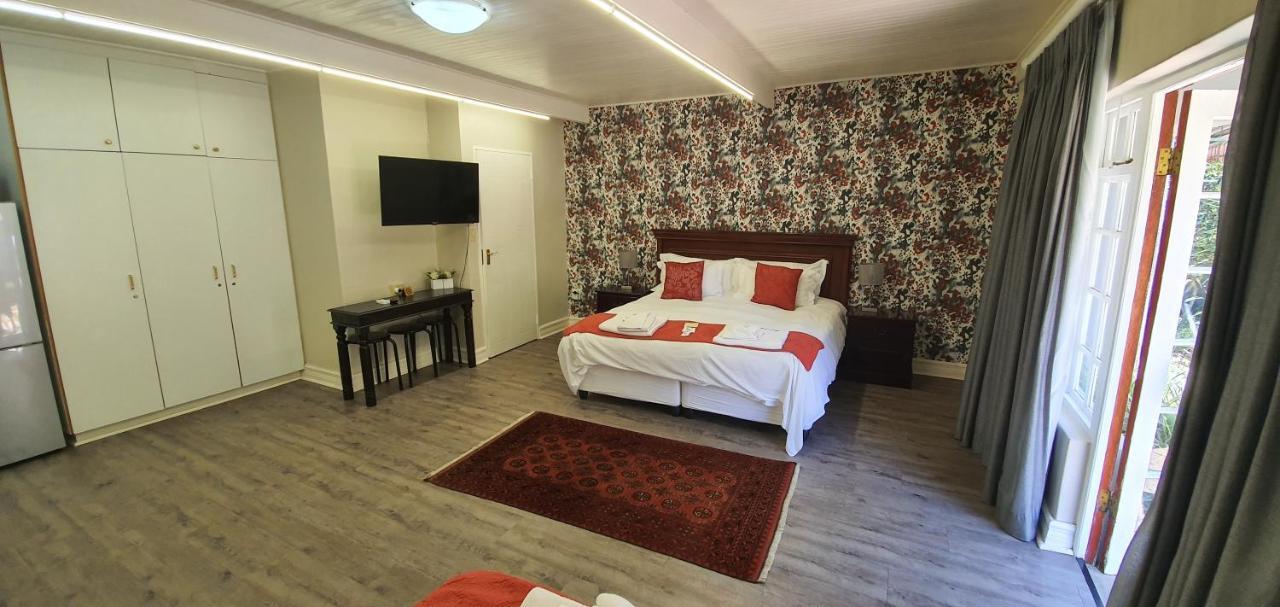 Acacia Westdene B&B Bloemfontein Bagian luar foto
