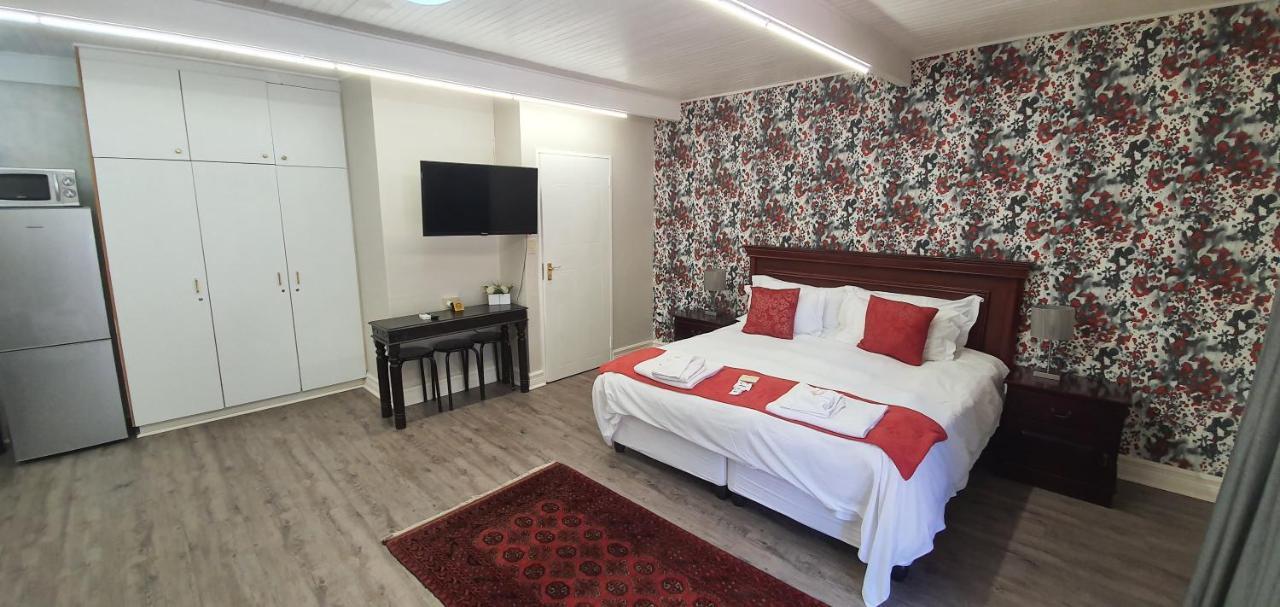 Acacia Westdene B&B Bloemfontein Bagian luar foto