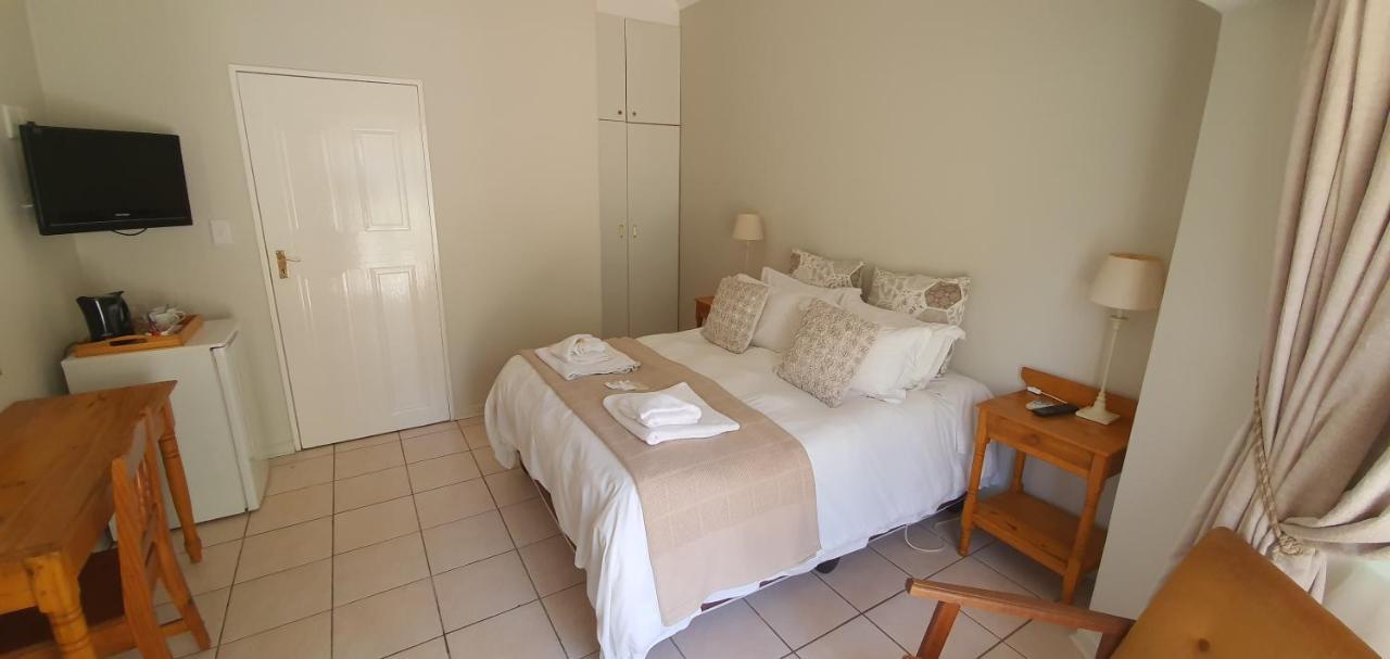 Acacia Westdene B&B Bloemfontein Bagian luar foto