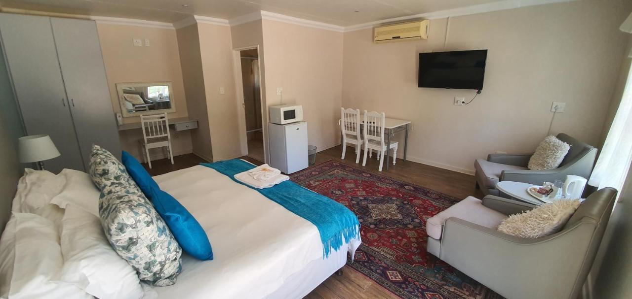 Acacia Westdene B&B Bloemfontein Bagian luar foto