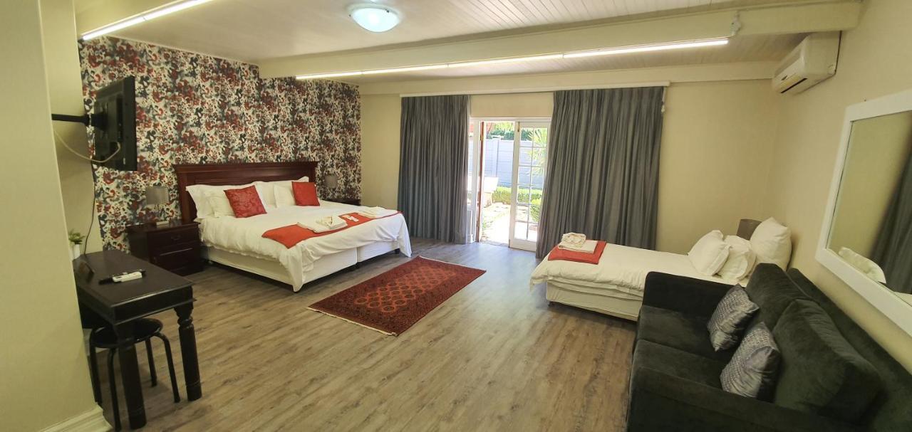Acacia Westdene B&B Bloemfontein Bagian luar foto