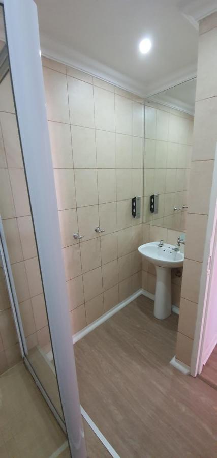 Acacia Westdene B&B Bloemfontein Bagian luar foto