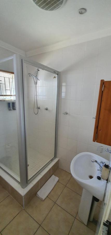 Acacia Westdene B&B Bloemfontein Bagian luar foto
