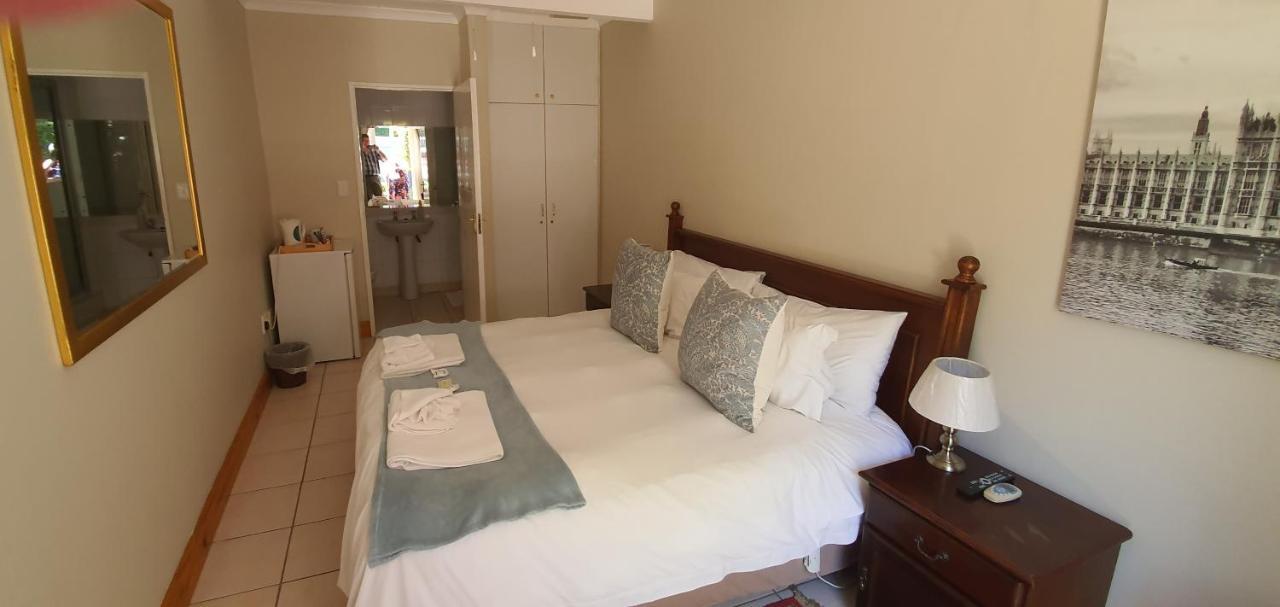 Acacia Westdene B&B Bloemfontein Bagian luar foto