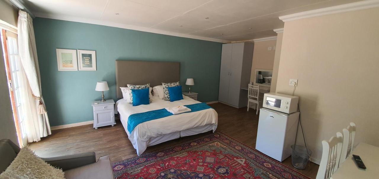 Acacia Westdene B&B Bloemfontein Bagian luar foto