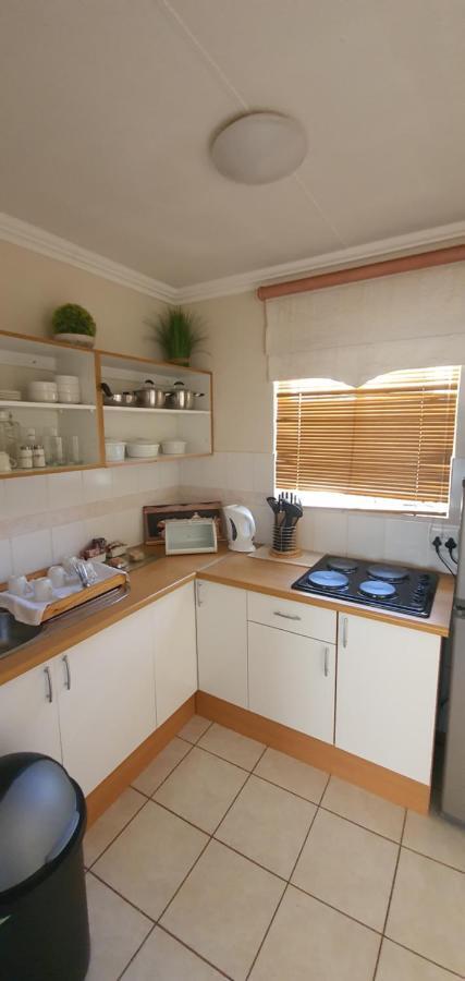 Acacia Westdene B&B Bloemfontein Bagian luar foto