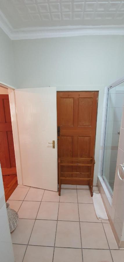 Acacia Westdene B&B Bloemfontein Bagian luar foto